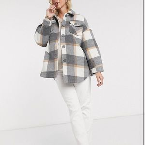 PIECES Maternity exclusive shirt jacket with belted waist in
gray plaid